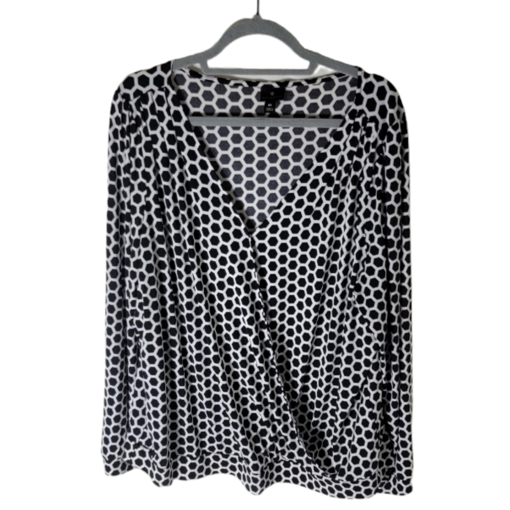 Worthington black white geometric print faux wrap pleated blouse plus size 2X